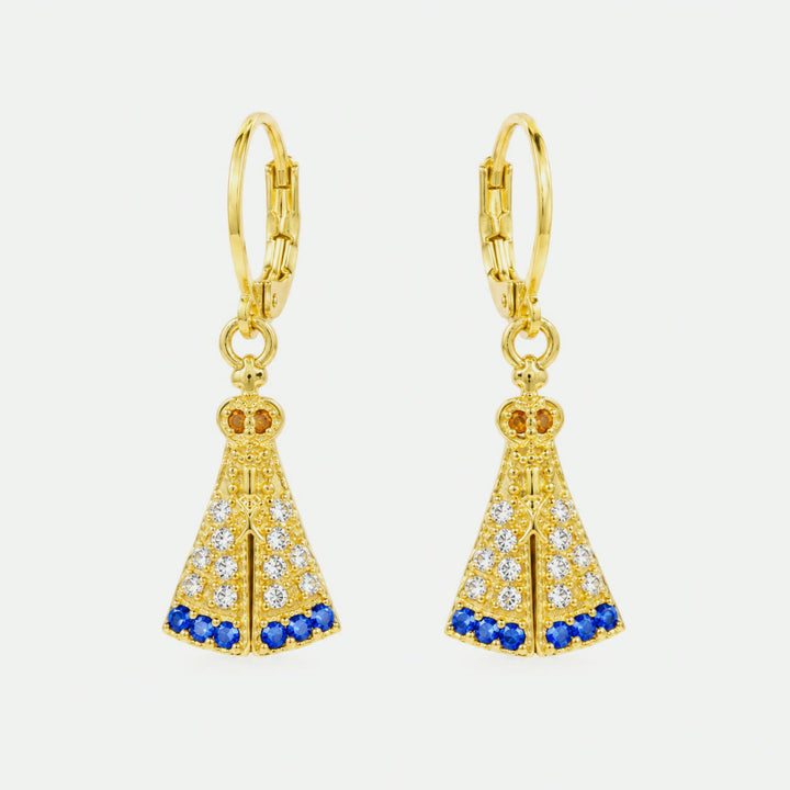 Brincos Nossa Senhora Aparecida com zircônias azuis e acabamento dourado